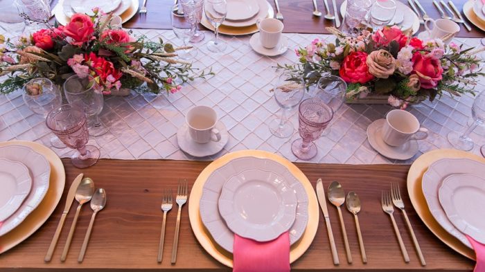 Cream Pintuck Table Linen, Ivory Pintuck Table Cloth