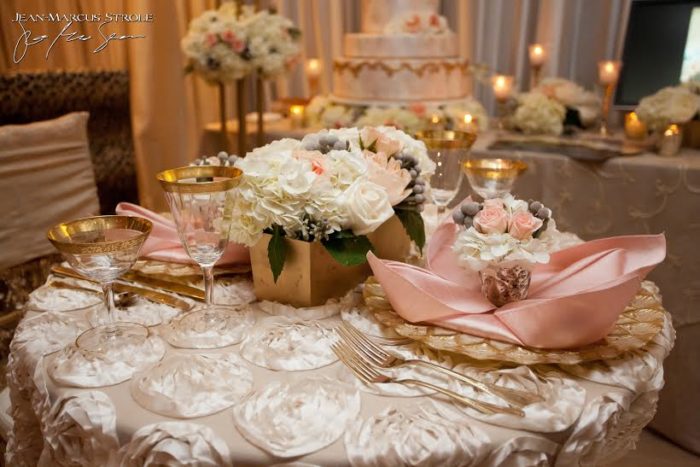 Antique Ivory Rosette Table Linen